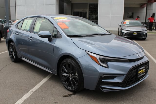 Certified 2026 Toyota Corolla SE w/ SE Premium Package FWD image 3