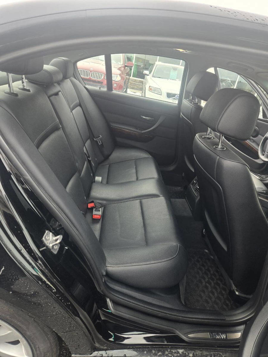 Used 2011 BMW 328i xDrive Sedan image 18