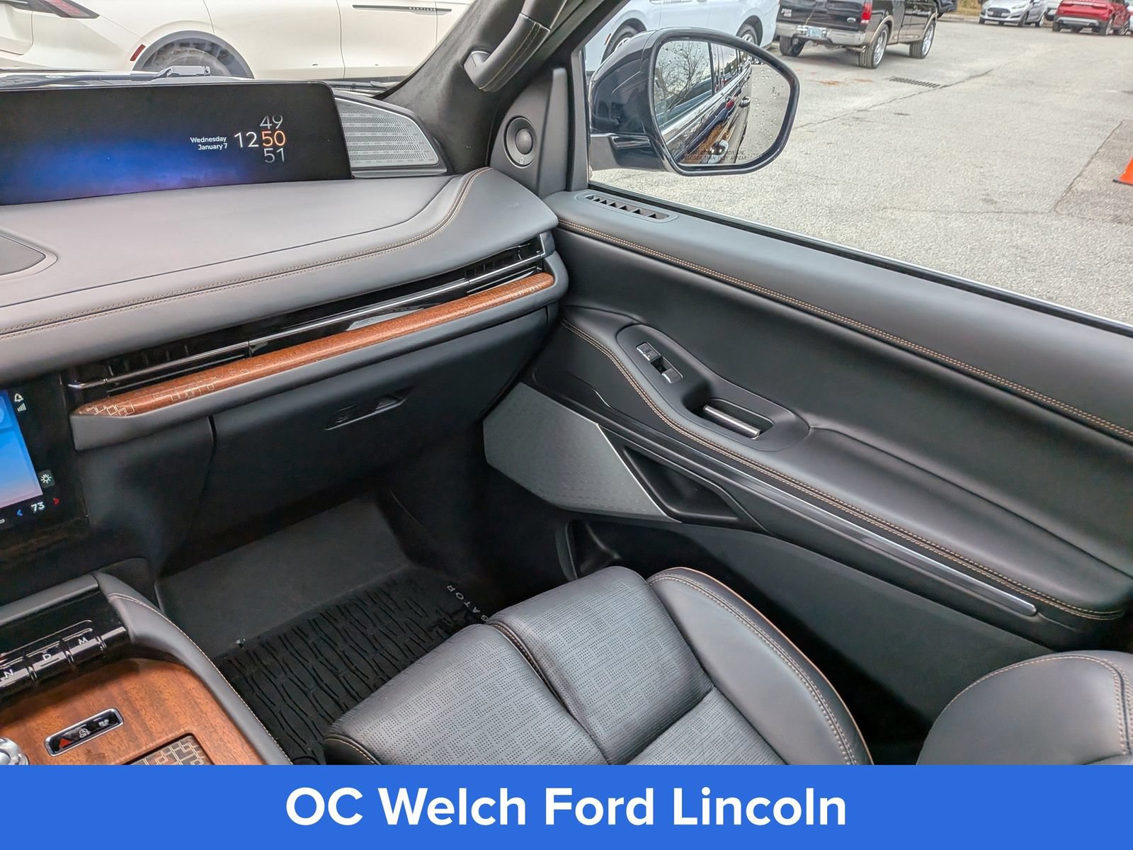 Certified 2025 Lincoln Navigator Black Label AWD/4WD image 21
