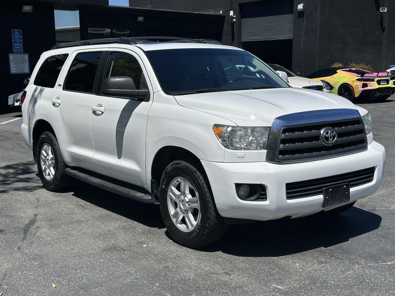 Used 2015 Toyota Sequoia SR5 AWD/4WD image 7