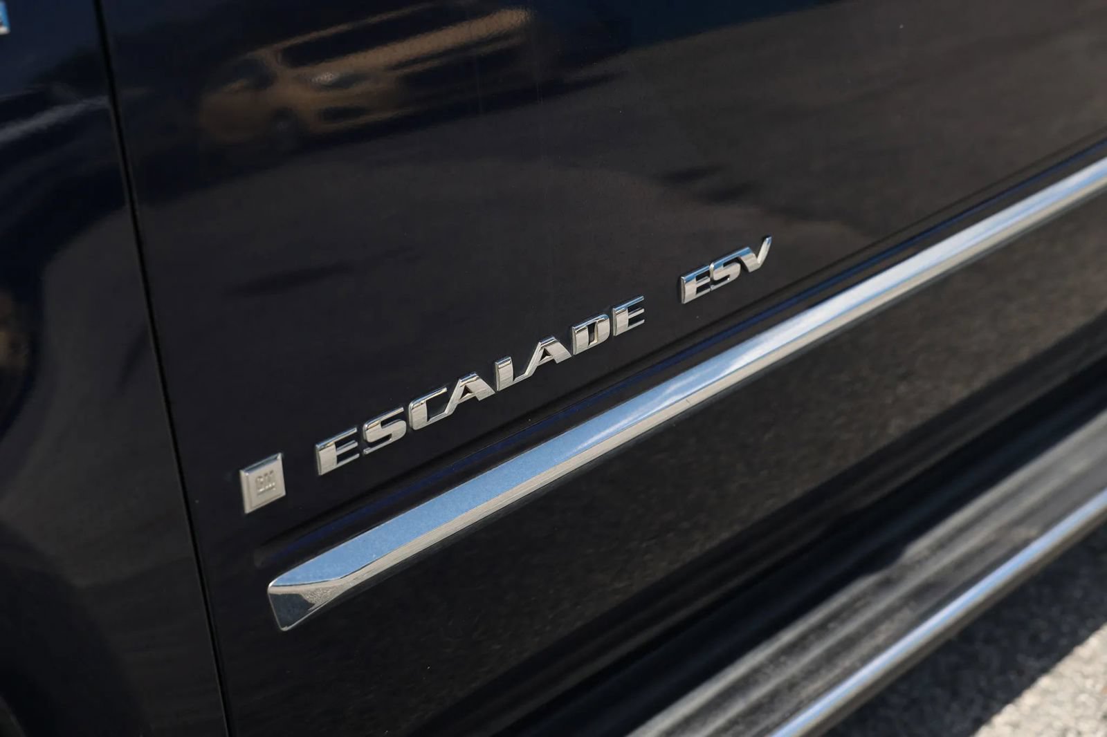 Used 2007 Cadillac Escalade ESV AWD w/ Information Package image 36