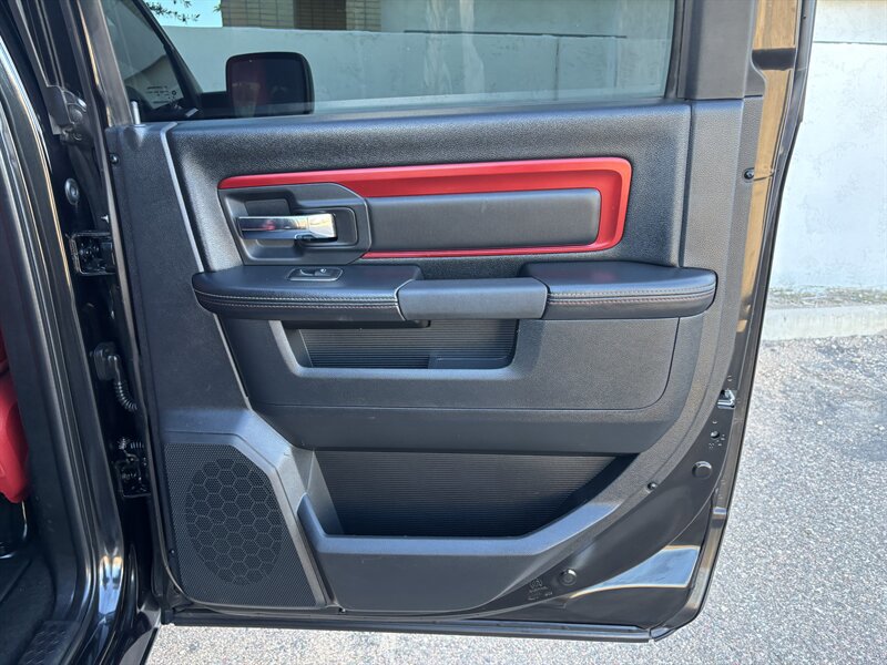 Used 2015 RAM 1500 Rebel w/ Luxury Group image 32