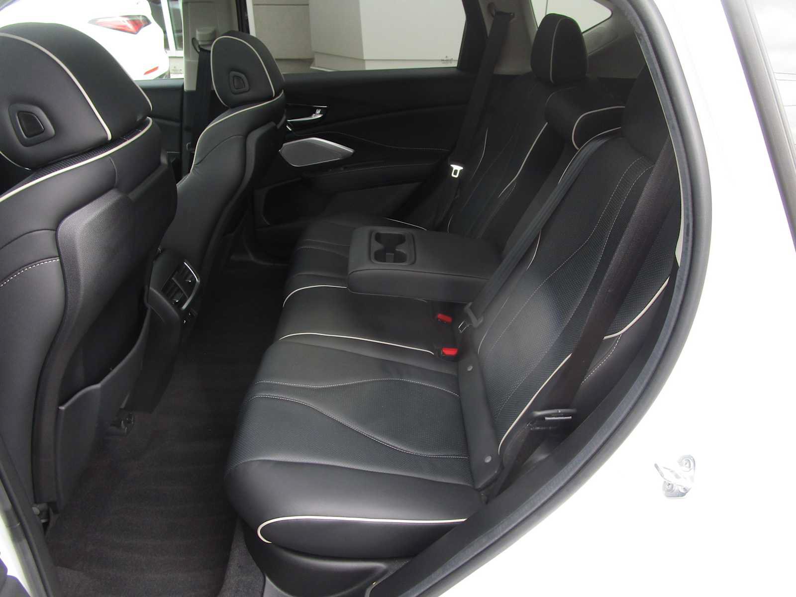 Certified 2024 Acura RDX w/ Advance Package AWD/4WD image 9