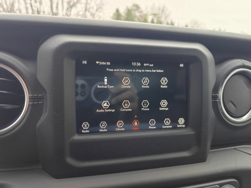 Used 2019 Jeep Wrangler Unlimited Sahara AWD/4WD image 28