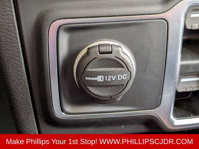 Used 2021 Jeep Wrangler Unlimited Sahara AWD/4WD image 22