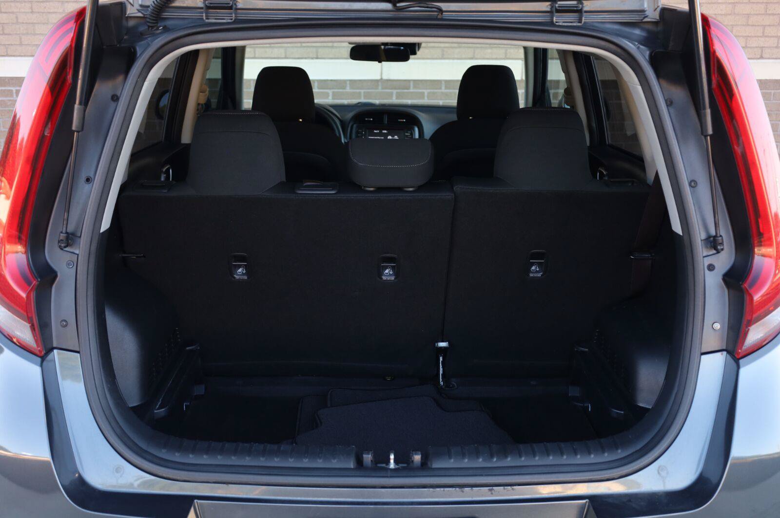 Used 2021 Kia Soul S FWD image 12