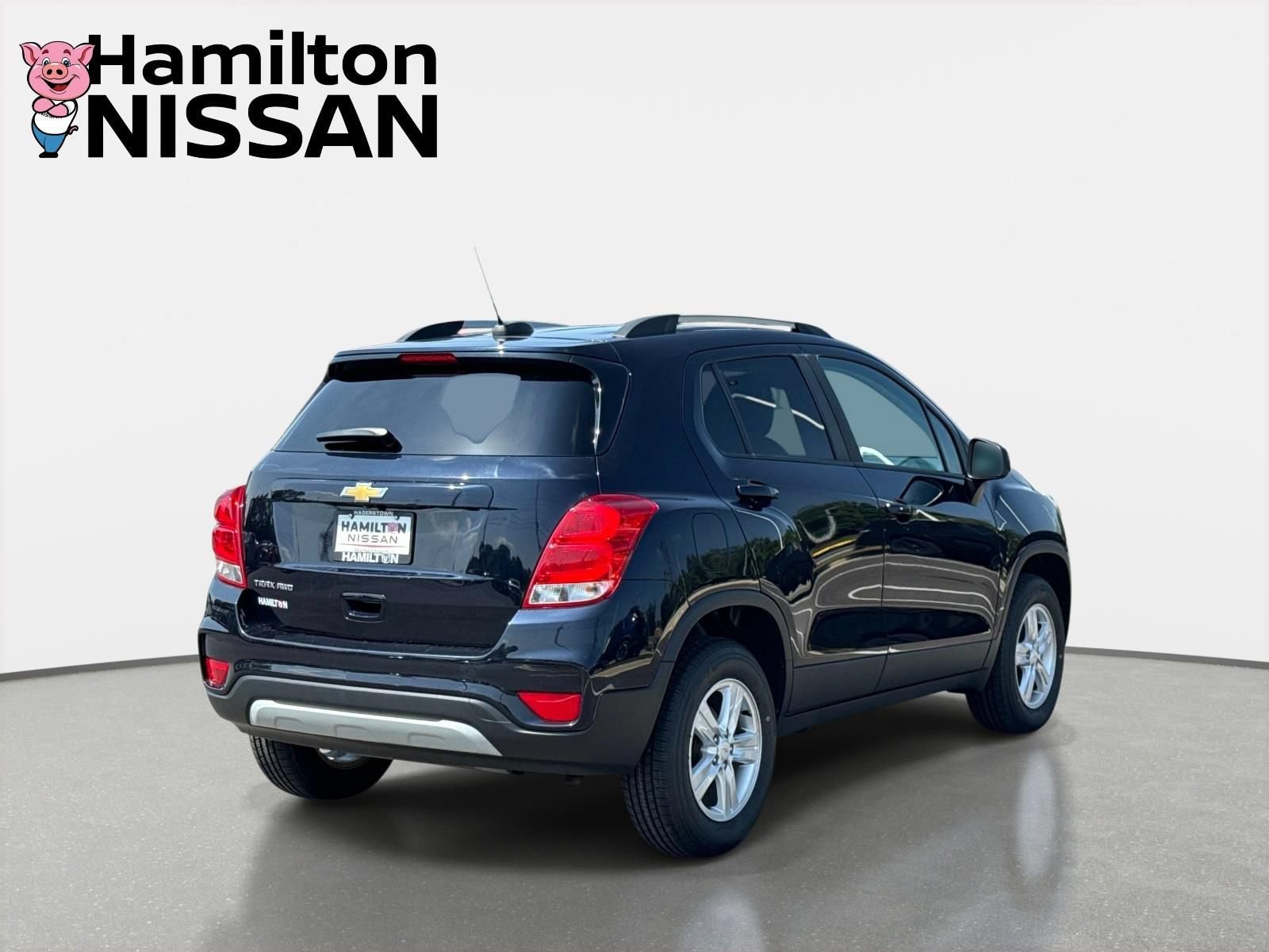 Used 2021 Chevrolet Trax LT w/ LT Convenience Package AWD/4WD image 2