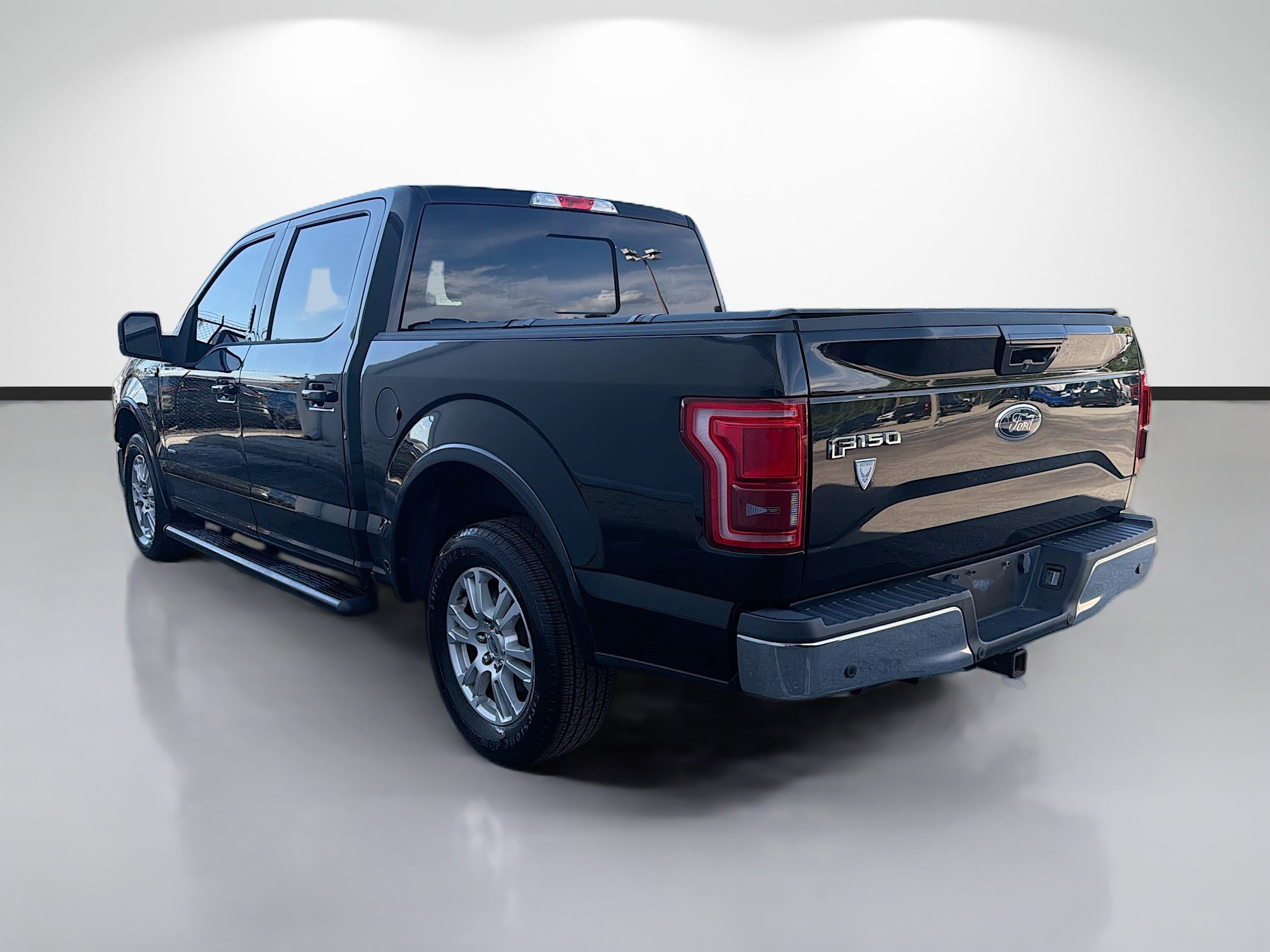 Used 2016 Ford F150 Lariat w/ Equipment Group 501A Mid RWD image 5
