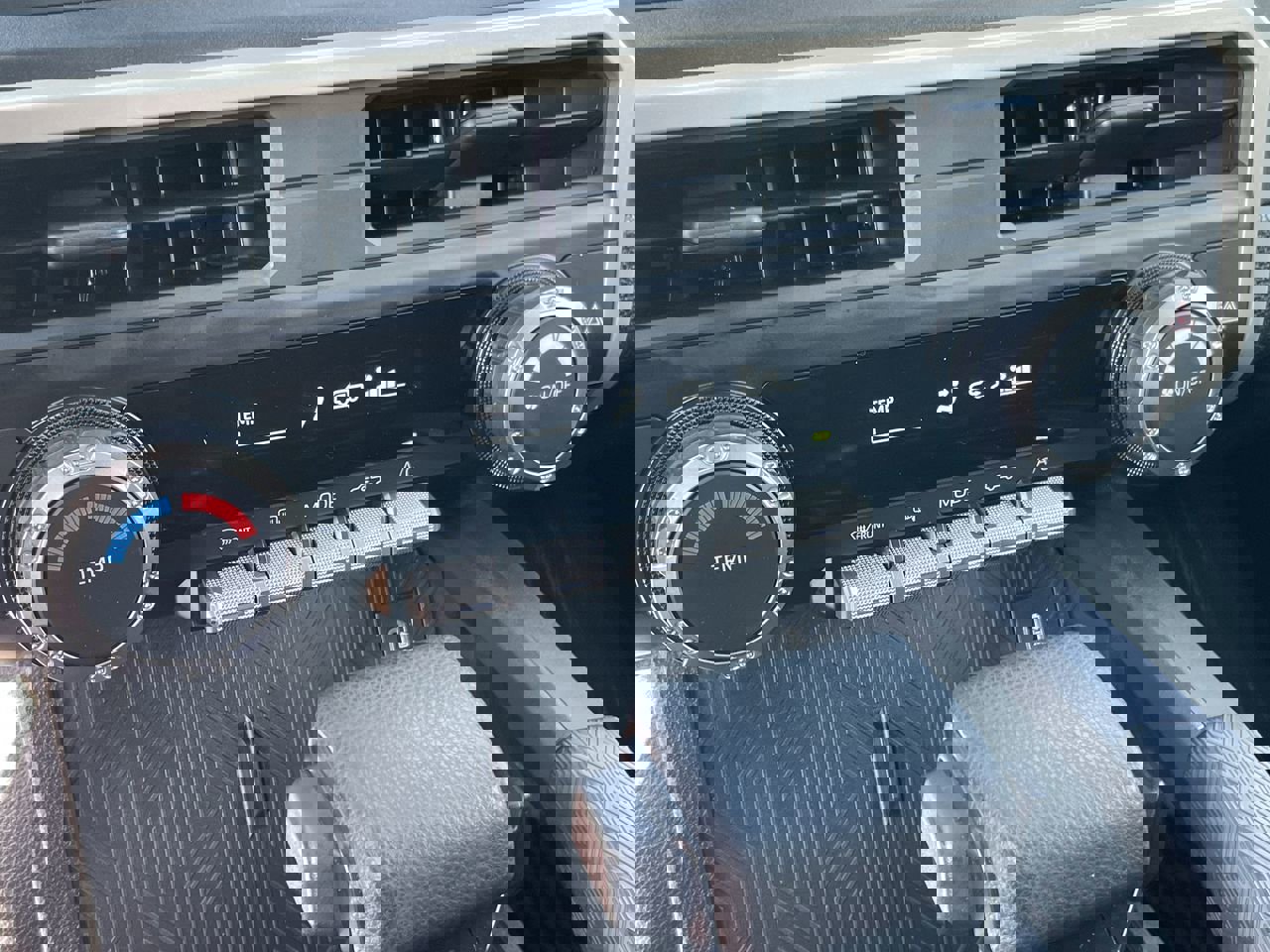 Used 2024 Toyota Tacoma SR image 19