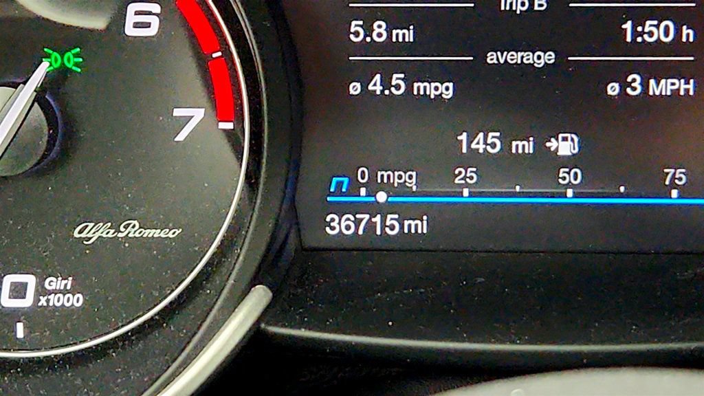 Used 2022 Alfa Romeo Giulia Ti AWD/4WD image 17