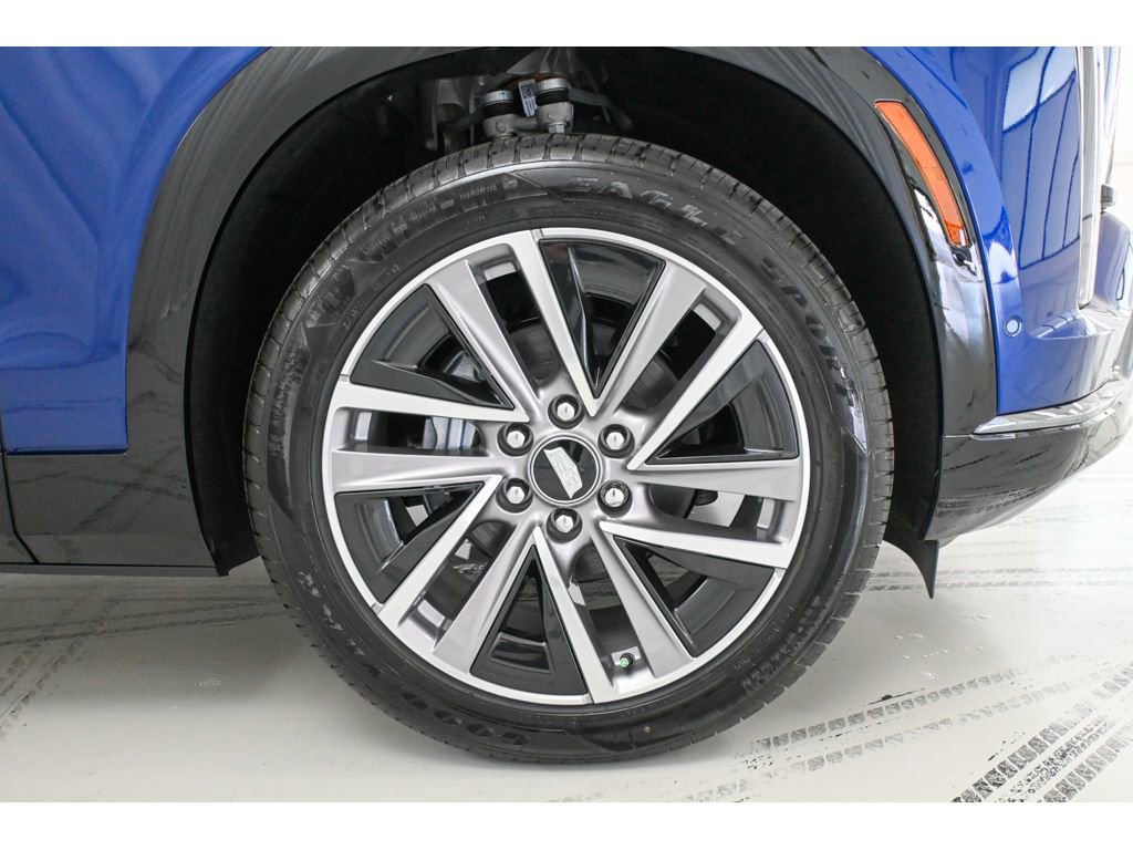 New 2026 Cadillac Vistiq Sport AWD/4WD image 8