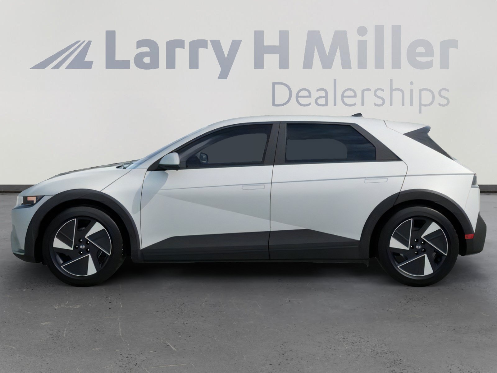 New 2026 Hyundai Ioniq 5 SEL RWD image 3
