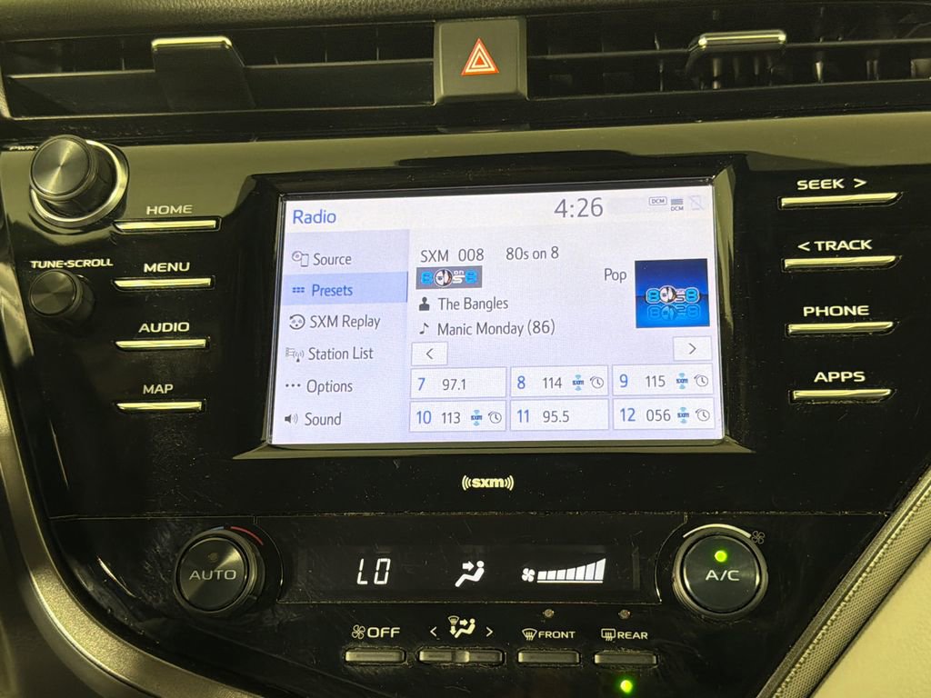 Used 2020 Toyota Camry SE FWD image 28
