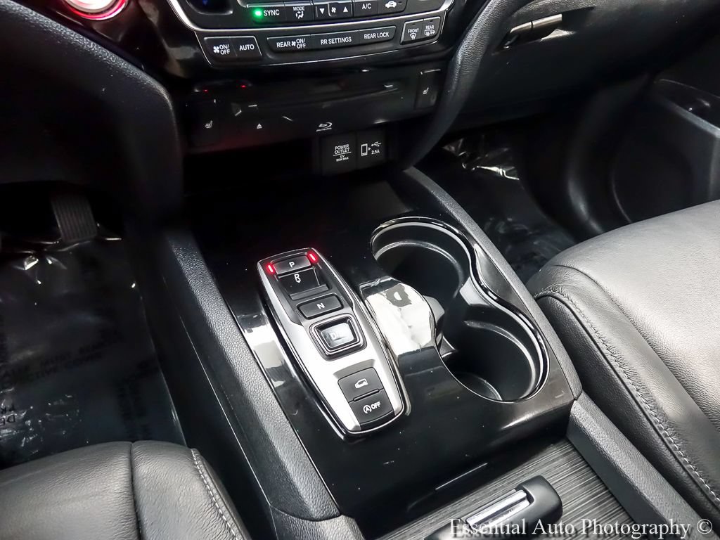 Used 2020 Honda Pilot Touring image 24