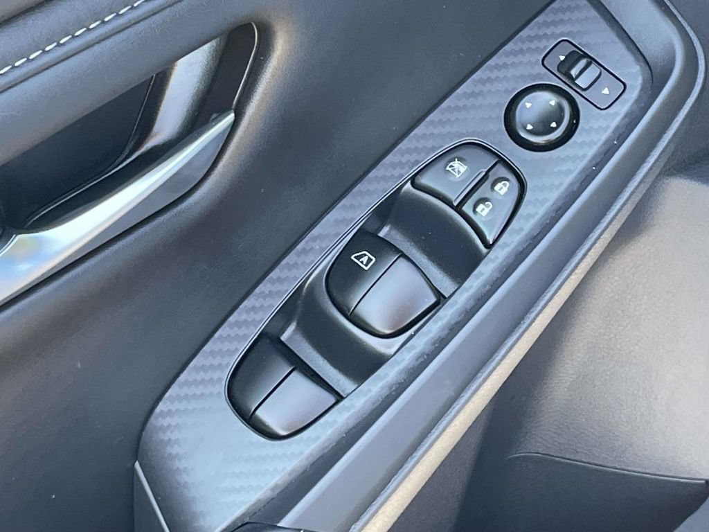 Used 2022 Nissan Sentra SV FWD image 14