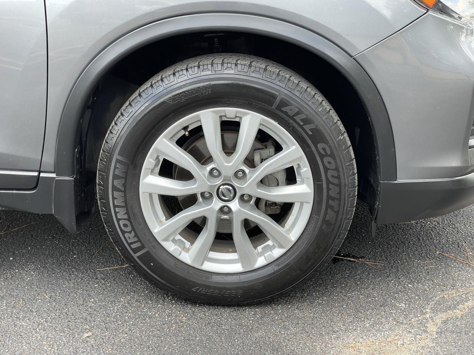 Used 2019 Nissan Rogue SV FWD image 53