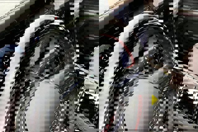 Certified 2025 GMC Yukon XL AT4 Ultimate image 16