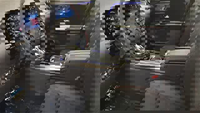 Certified 2025 Mercedes-Benz GLA 250 4MATIC image 27