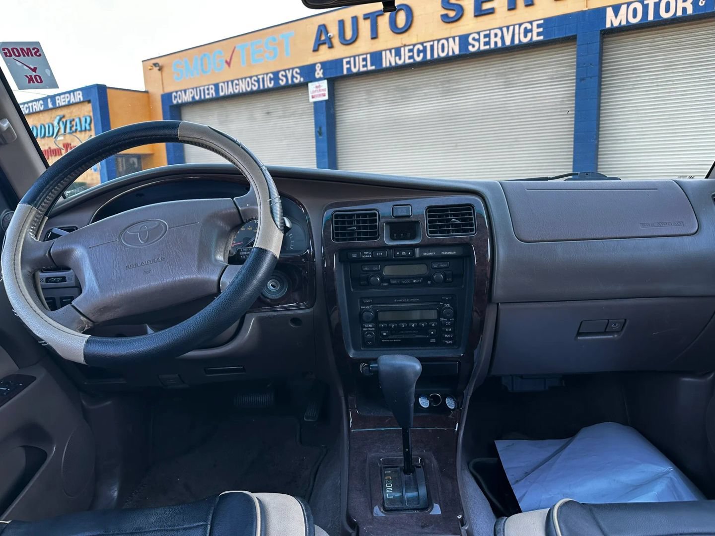 Used 2001 Toyota 4Runner Limited RWD image 16
