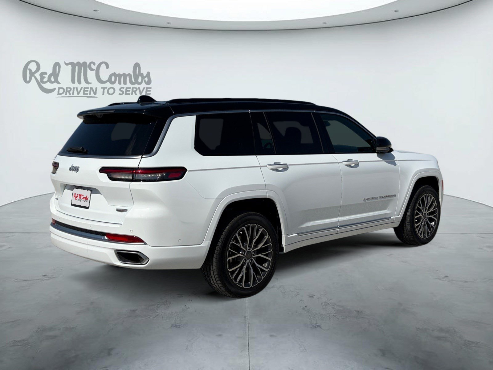 Used 2025 Jeep Grand Cherokee L Summit AWD/4WD image 5