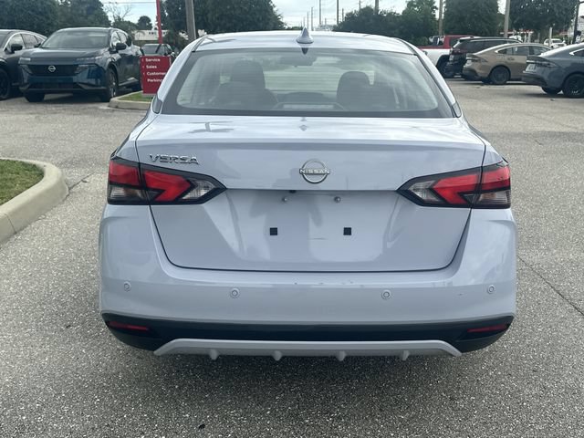 Used 2025 Nissan Versa SV FWD image 8