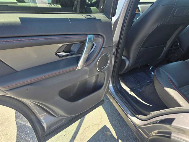 Used 2023 Land Rover Discovery Sport SE R-Dynamic AWD/4WD image 18