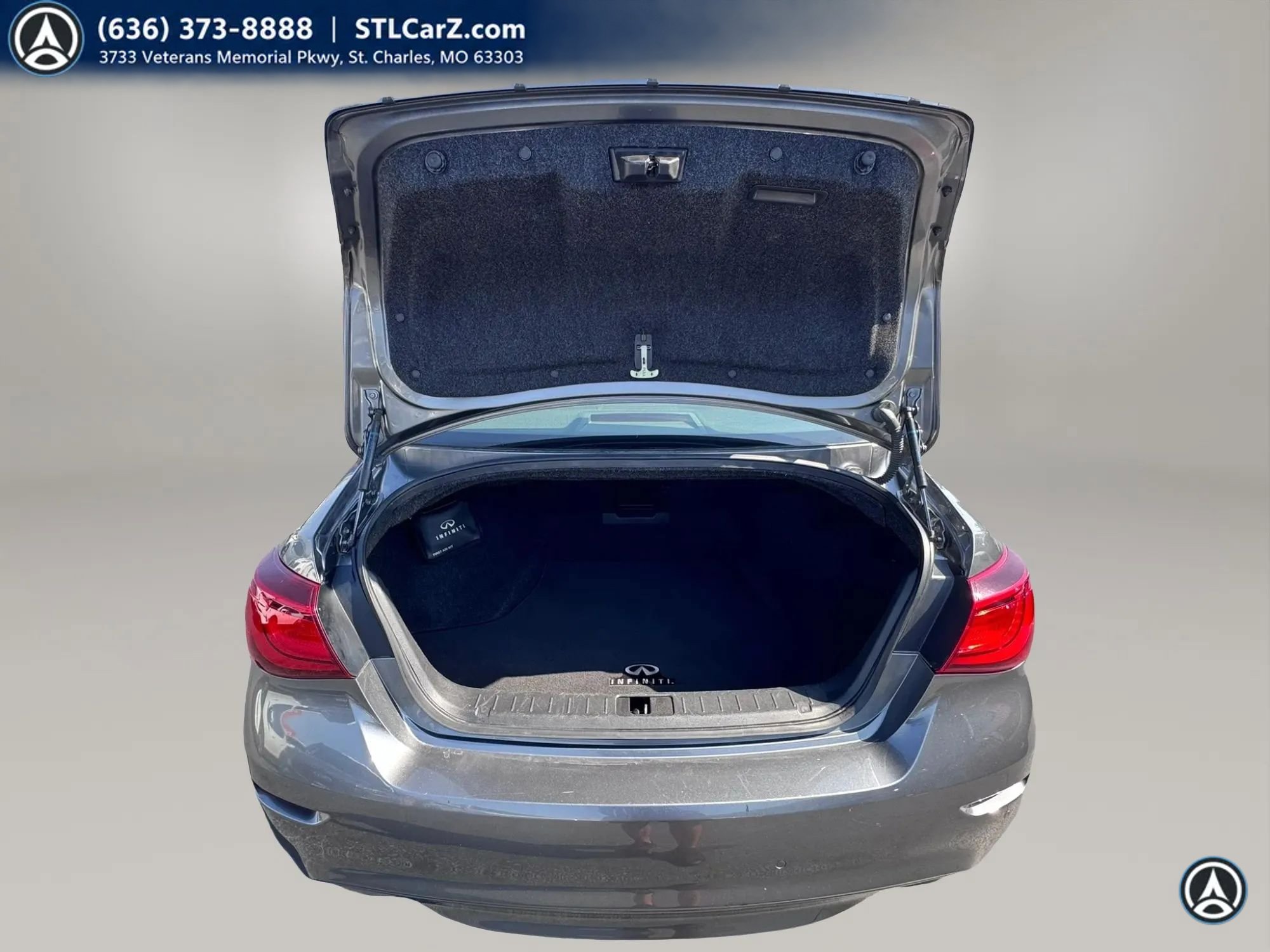 Used 2018 INFINITI Q70 L 3.7 AWD/4WD image 12