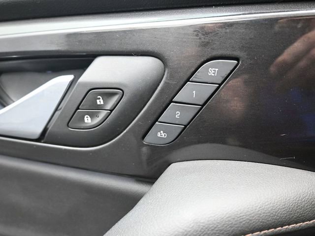 Used 2019 Chevrolet Blazer Premier w/ Sun and Wheels Package image 11