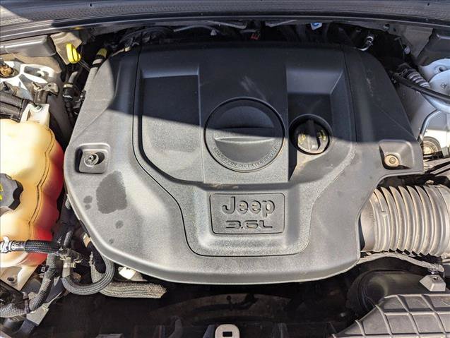 Used 2022 Jeep Grand Cherokee Summit w/ Luxury Tech Group V AWD/4WD image 24