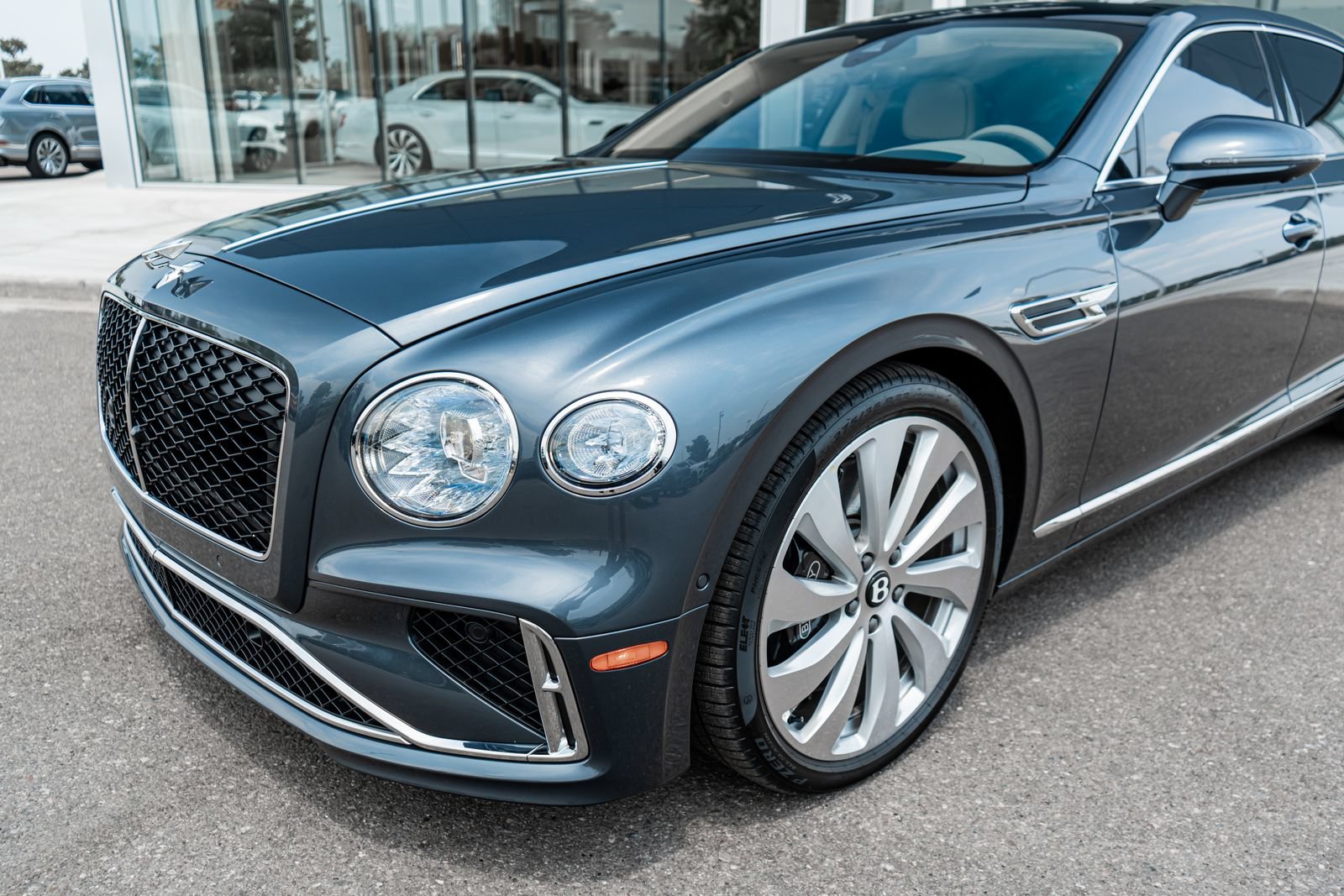 Certified 2026 Bentley Flying Spur Plug-In Hybrid AWD/4WD image 20