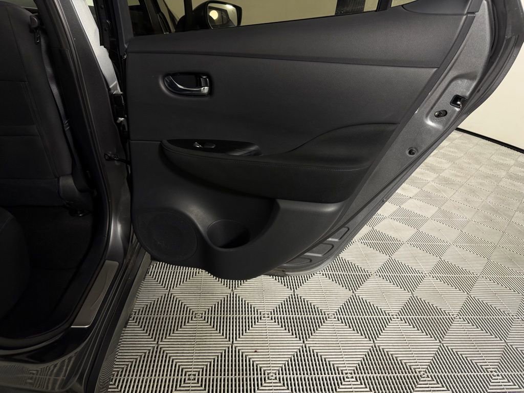 Used 2025 Nissan Leaf SV Plus image 29
