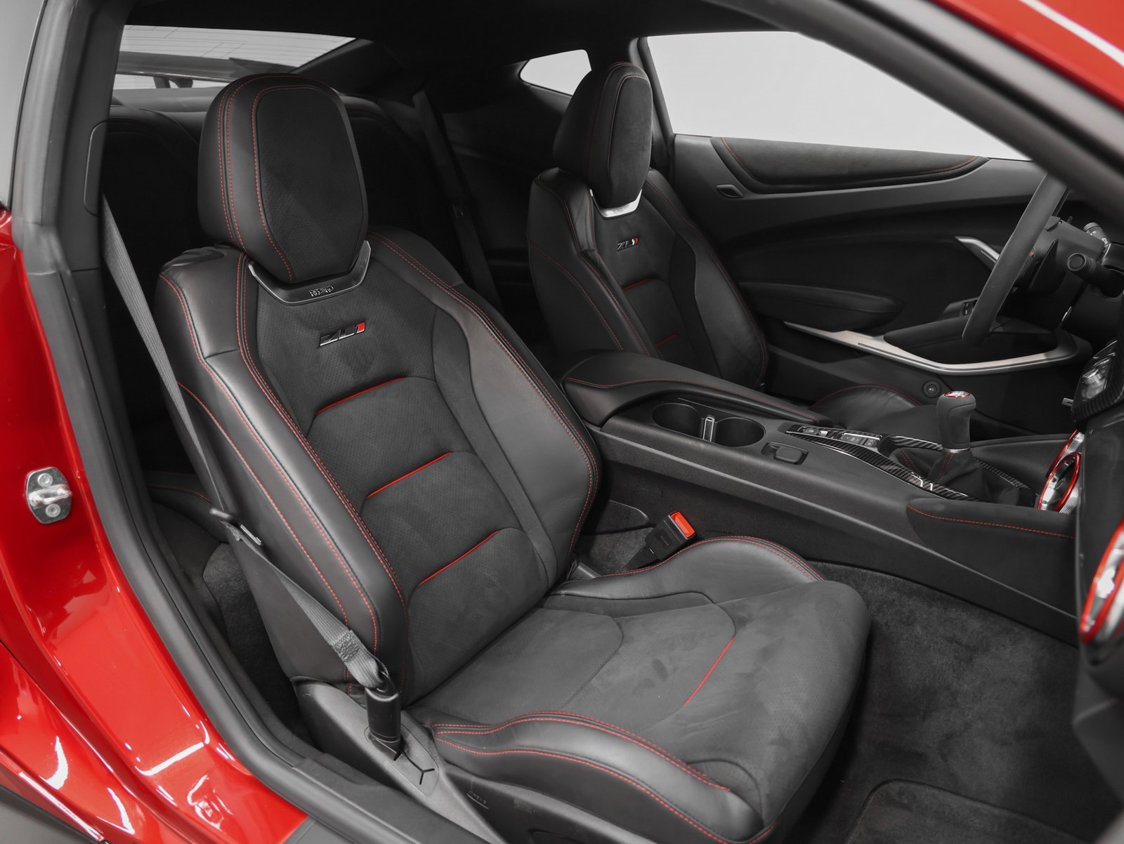 Used 2018 Chevrolet Camaro ZL1 image 34