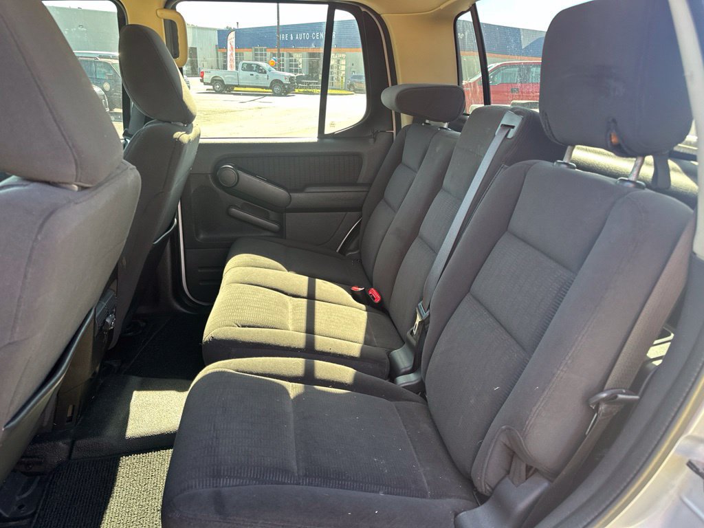 Used 2010 Ford Explorer Sport Trac XLT AWD/4WD image 12