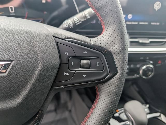 New 2026 Chevrolet Trax RS w/ Sunroof Package image 18