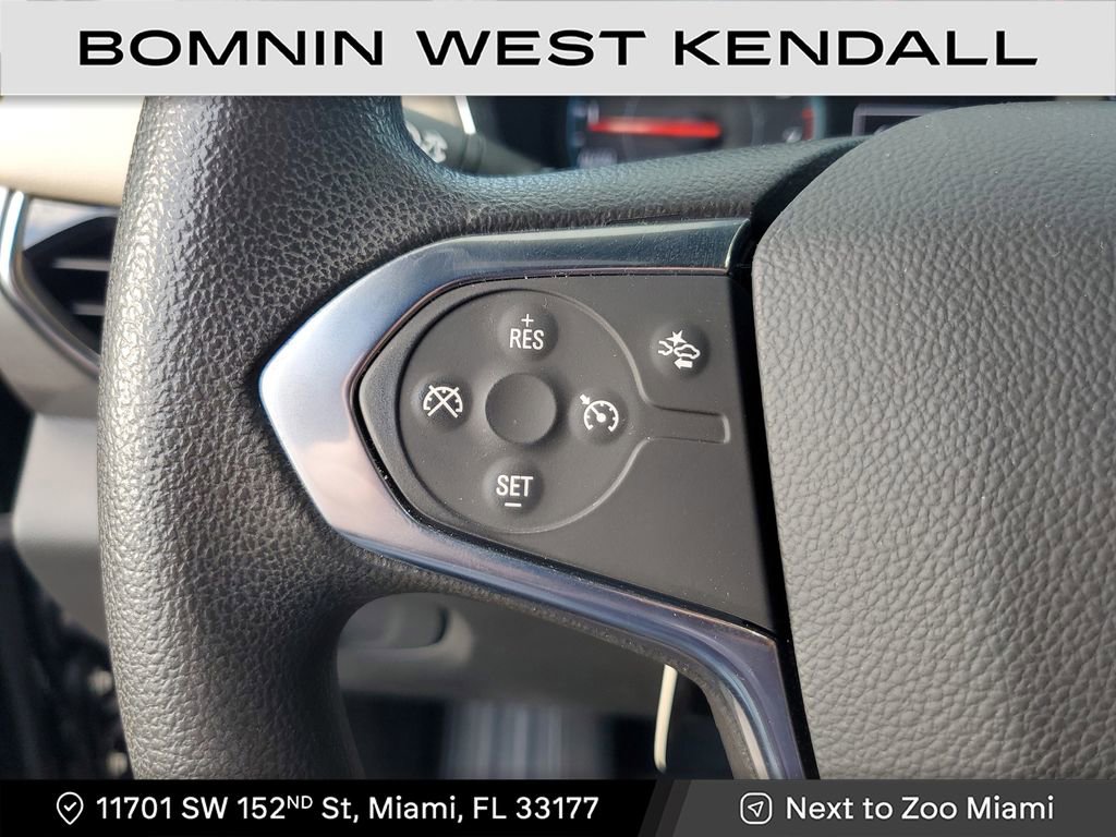 Used 2023 Chevrolet Traverse LS image 28