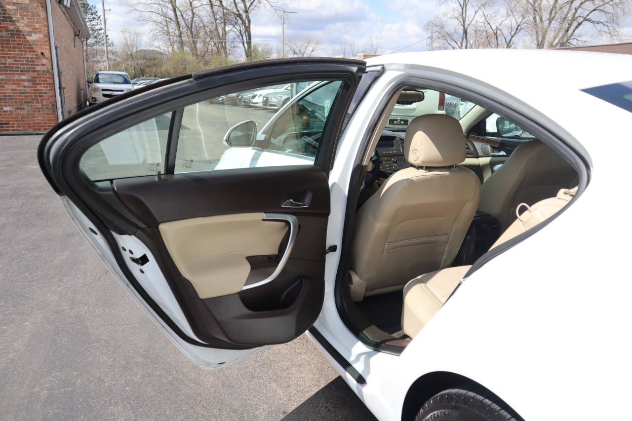 Used 2012 Buick Regal Leather FWD image 15
