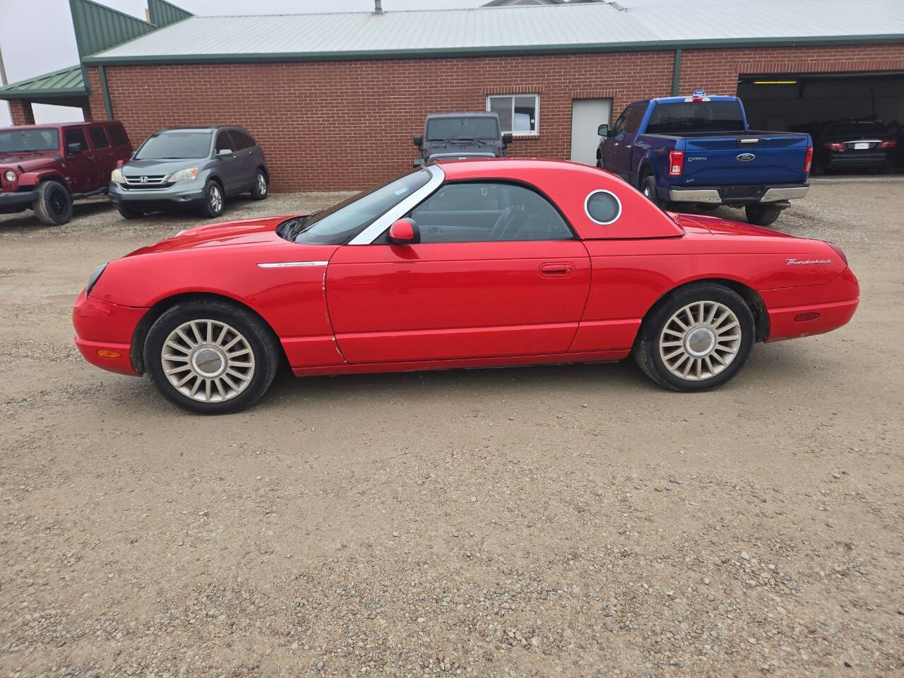 Used 2005 Ford Thunderbird Deluxe image 6