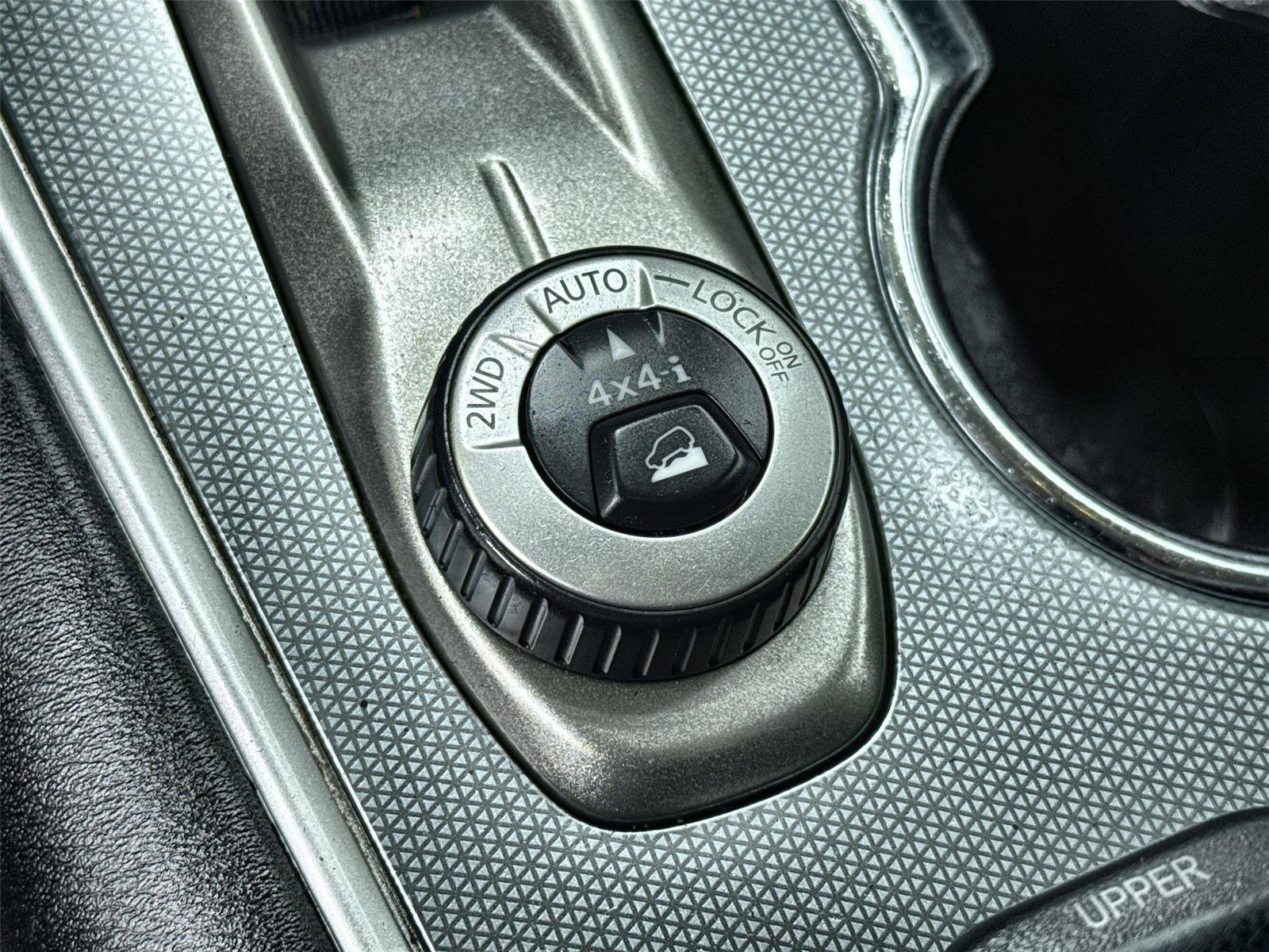 Used 2018 Nissan Pathfinder SL w/ Midnight Edition Package image 15