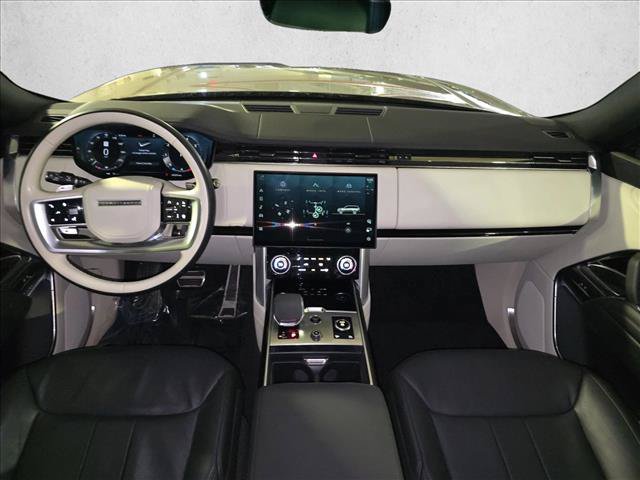 Certified 2023 Land Rover Range Rover Long Wheelbase SE AWD/4WD image 9