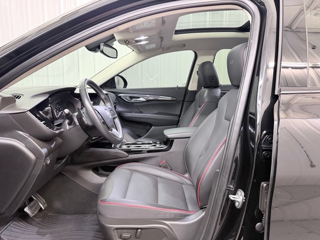 Used 2023 Buick Envision Essence w/ Sport Touring Package AWD/4WD image 10