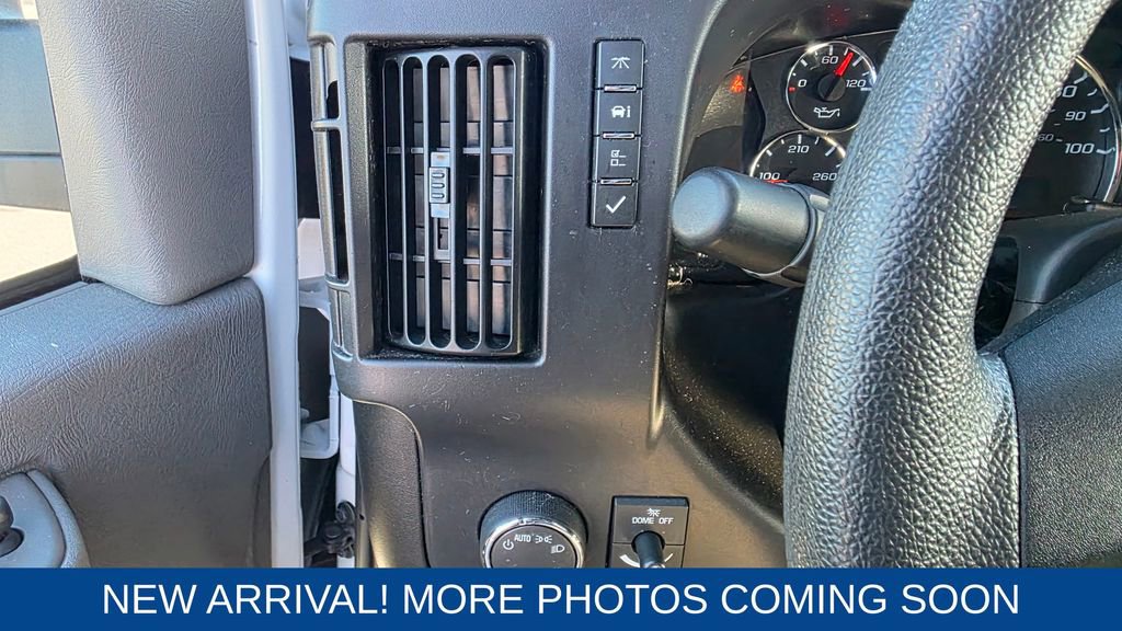 Used 2024 GMC Savana 2500 w/ Driver Convenience Package image 16