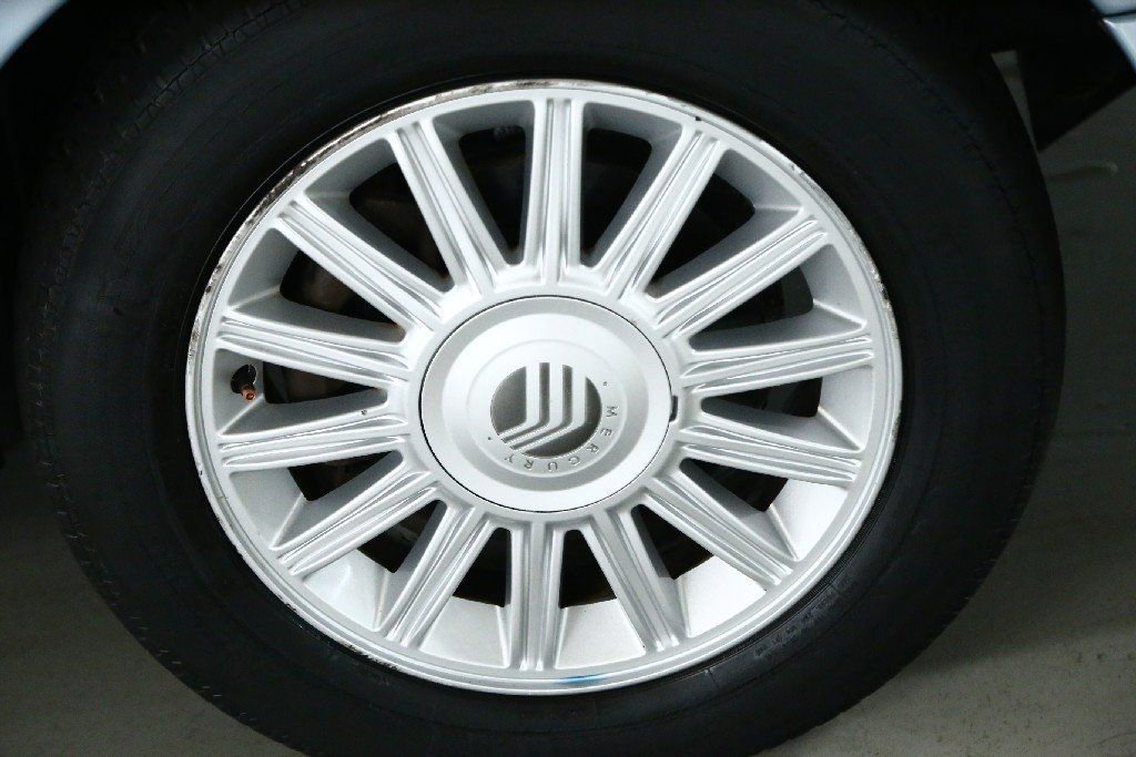 Used 2008 Mercury Grand Marquis LS image 39