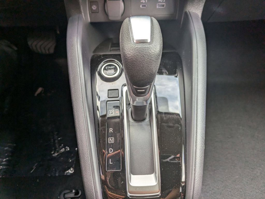 New 2025 Nissan Versa SR w/ Trunk Package image 16