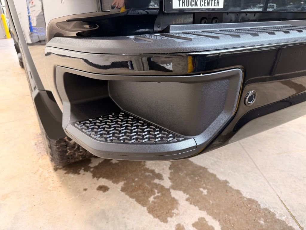 Used 2025 GMC Sierra 2500 AT4 w/ AT4 Premium Plus Package image 14