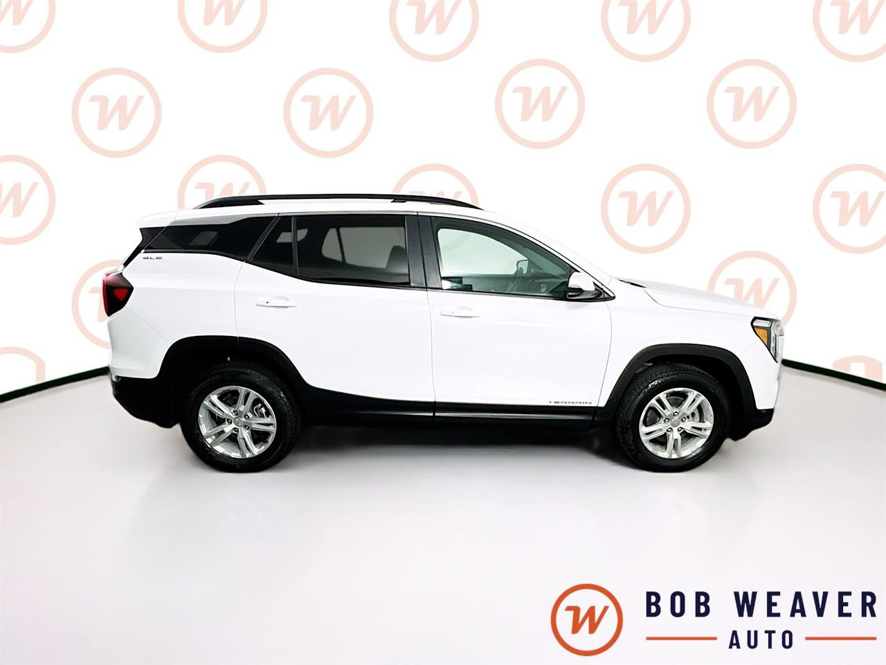 Used 2023 GMC Terrain SLE w/ Driver Convenience Package AWD/4WD image 9