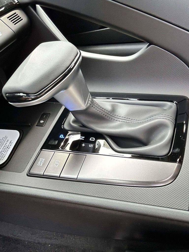 New 2026 Hyundai Elantra SEL Sport FWD image 34