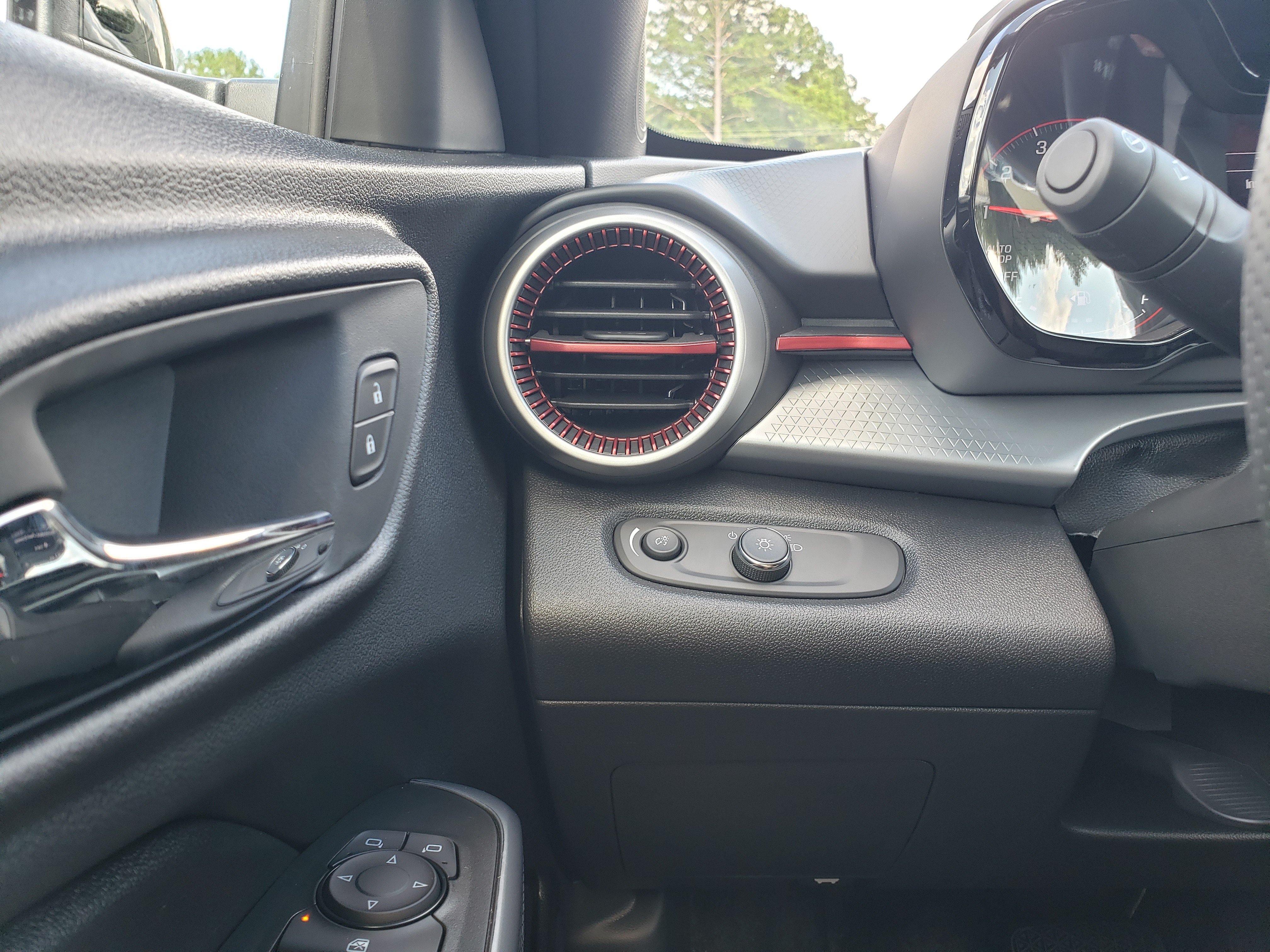 New 2026 Chevrolet Trax RS w/ Driver Confidence Package FWD image 14
