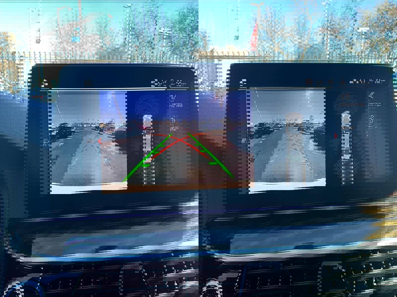 Used 2023 BMW 540i w/ Premium Package image 26