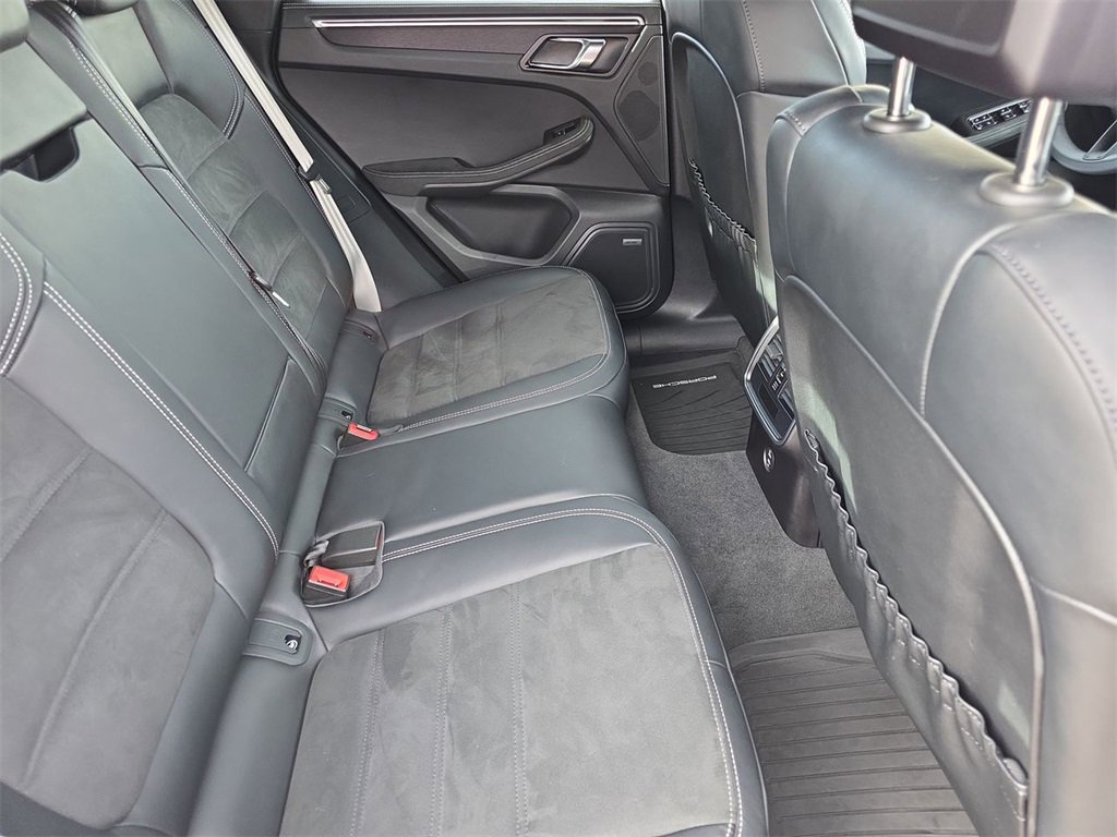 Used 2024 Porsche Macan GTS image 22