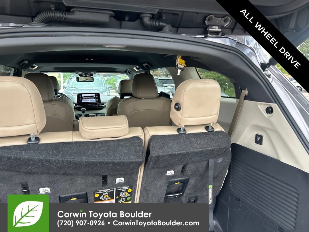 Used 2023 Toyota Sienna XLE w/ XLE Plus Package AWD/4WD image 17